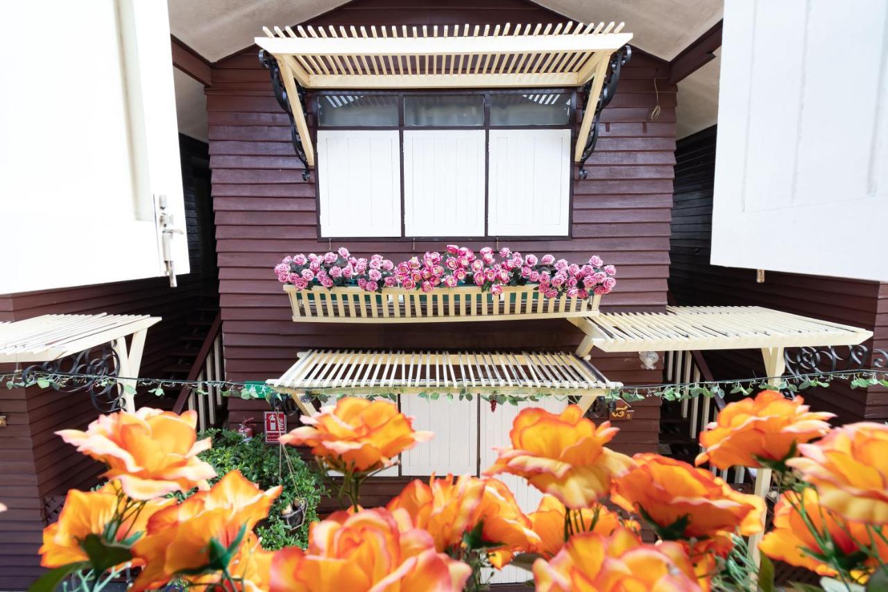 Resort Bangphlat Bangkok Eksteriør bilde