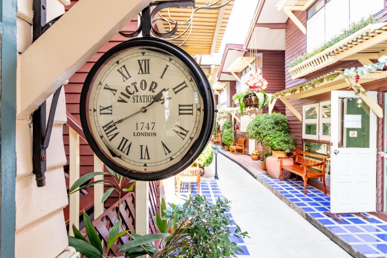 Resort Bangphlat Bangkok Eksteriør bilde